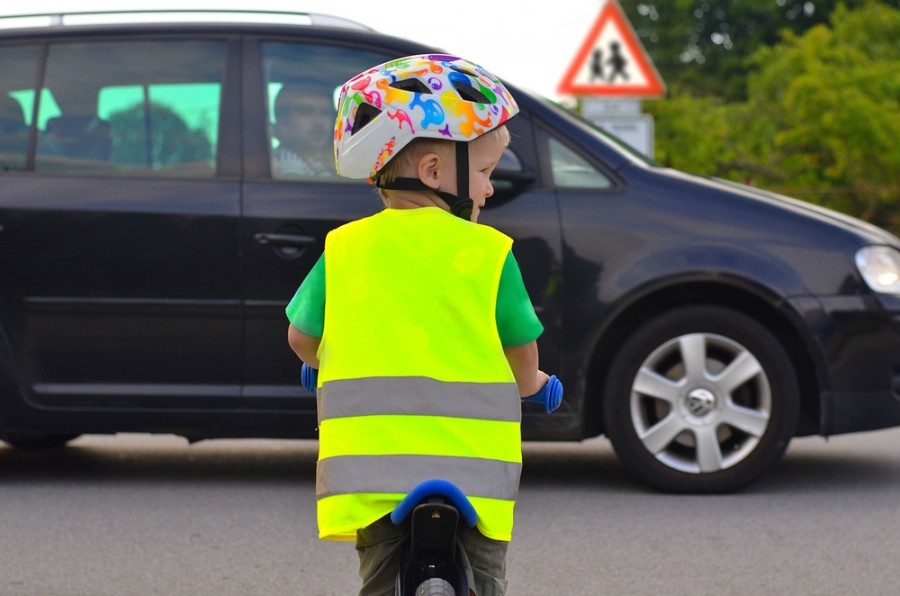 Quels éléments sont indispensables pour assurer la sécurité routière ?