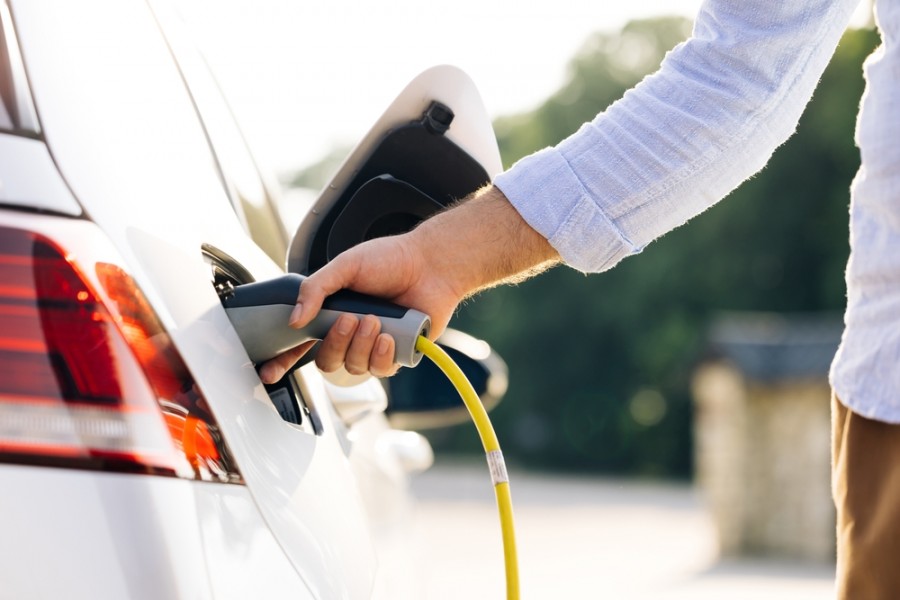 La bonne méthode pour recharger une batterie de voiture électrique